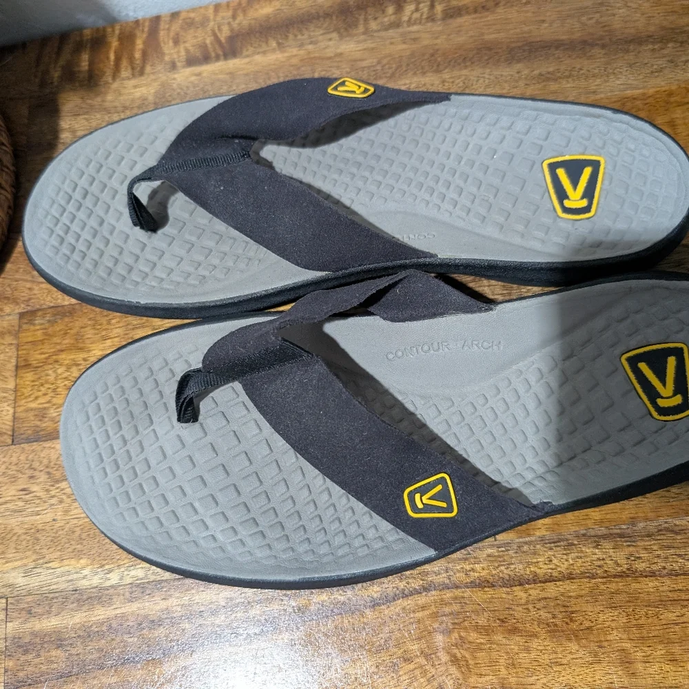 Keen Class Five Mens Size 11‎ Black Grey Casual Flip Flop Thong Sandals 1011017